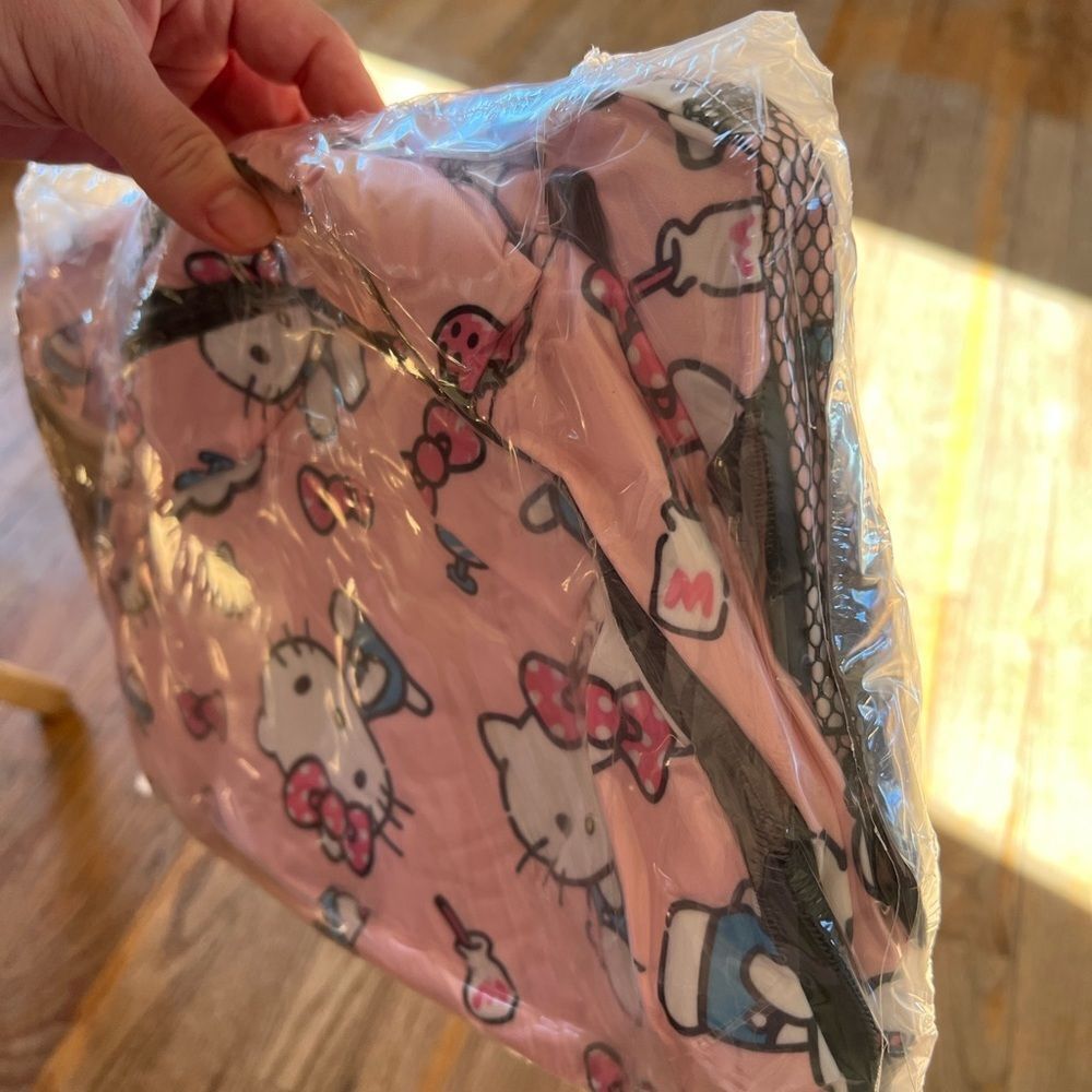 Hello Kitty Large Backpack - Picture 7 of 8